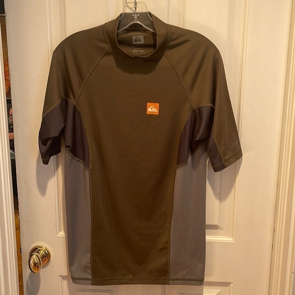 Quicksilver 🔥sale🔥⭐️ shirt